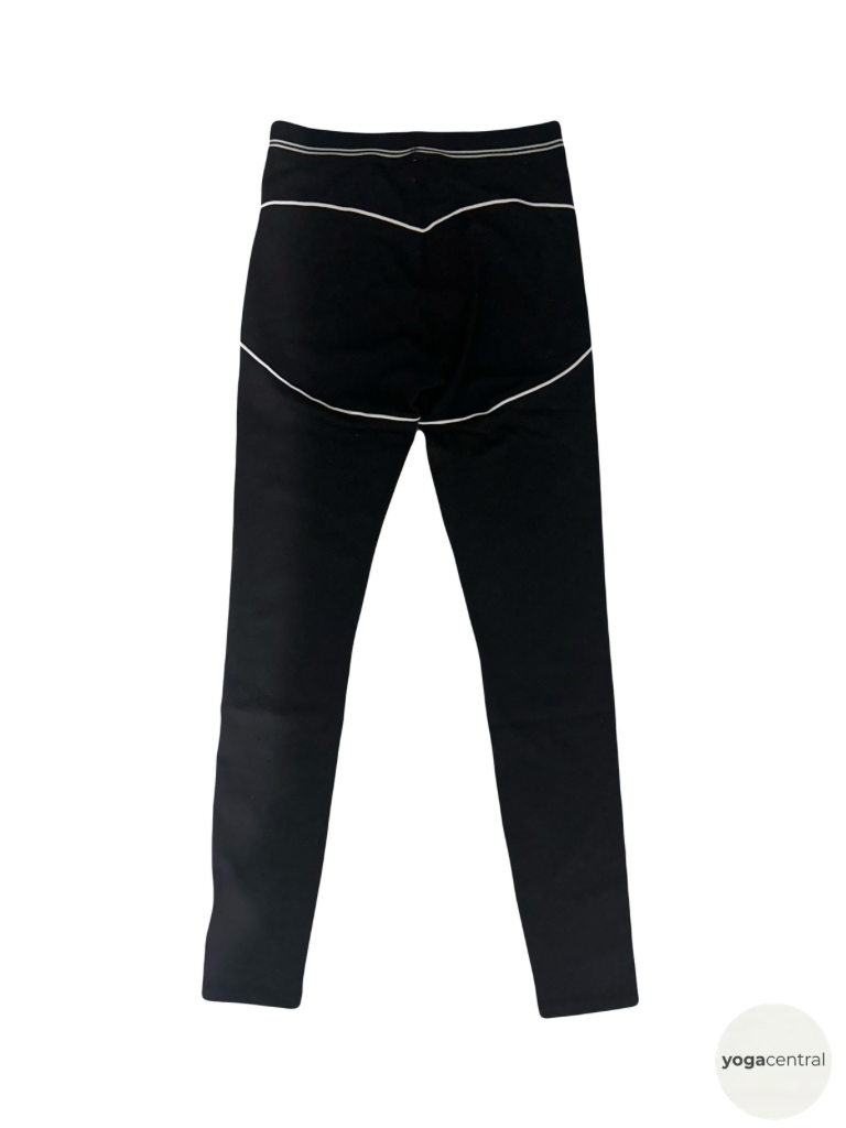 black heart throb full yoga set